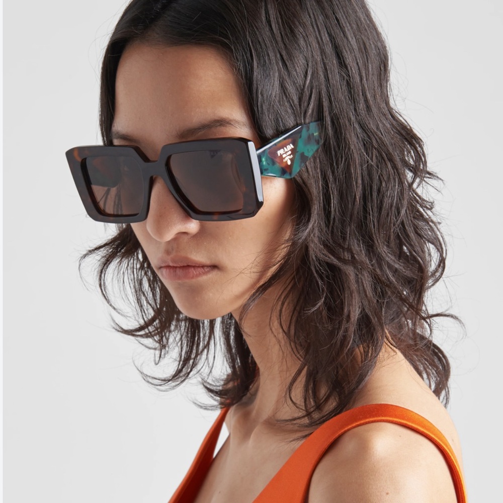 New season original Prada Sunglasses have the receipt of purchase